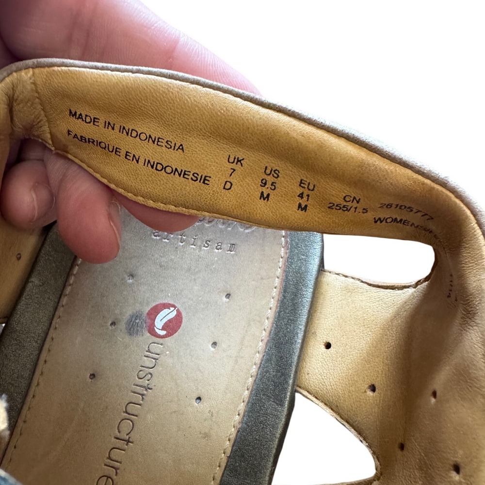Clarks Unstructured Sandals Women 9.5 Pewter Metallic Leather Excellent 26105777 - Picture 10 of 11